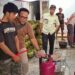 Nyamar Jadi Satpam Dan Kurir, Polisi Gerebek Ruamh Pengoplos Gas LPG