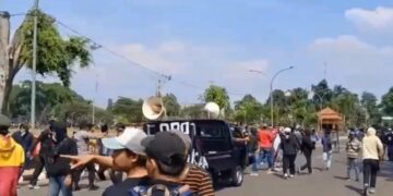 Aksi Mahasiswa Di Pemkab Bogor Berakhir Ricuh, Massa Tuntut Audit Kormi Dan Dispora