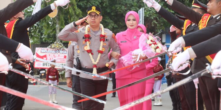 AKBP Benny Cahyadi Resmi Jabat Kapolres Sukabumi, Siap Bersinergi dan Mohon Izin Menjadi Bagian dari Keluarga Besar Sukabumi 