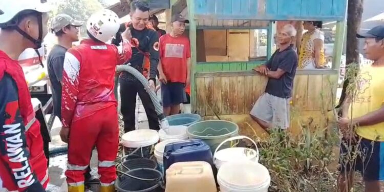 Krisis Air Bersih, PMI Dan BPBD Kota Sukabumi Suplay Air Bersih