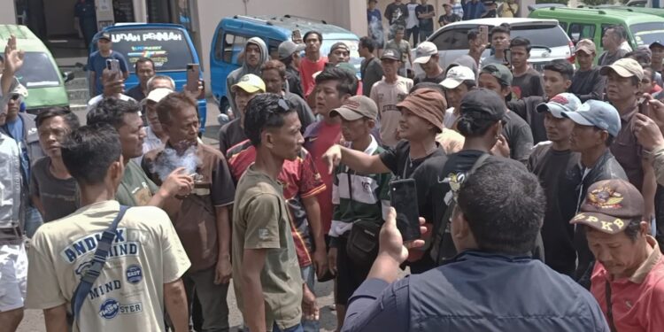 Ratusan Sopir Angkot 05 A Ciomas Demo Tolak Program Reduksi, Diminta Dibatalkan
