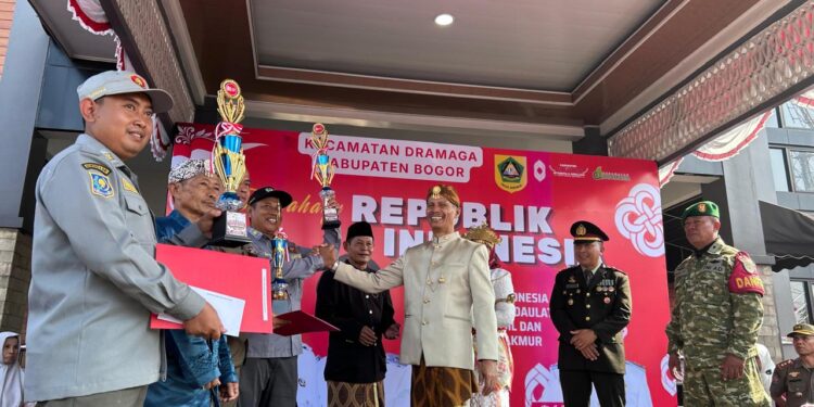 Disiplin Dan Kekompakan Jadi Kunci, Anggota Linmas Desa Dramaga Raih Juara Lomba PBB Tingkat Kecamatan