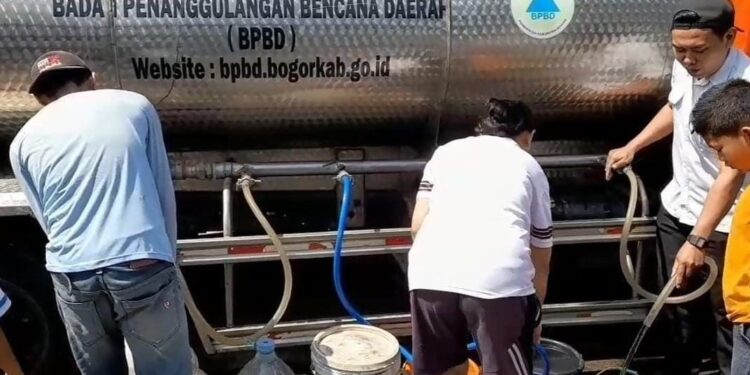 Kemarau Panjang, Desa Ciadeg Di Kabupaten Bogor Alami Krisis Air Bersih