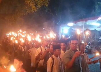 Ribuan Obor Meriahkan Malam Taptu HUT RI ke-81 Di Palabuhanratu