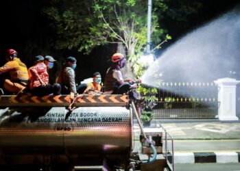 Pemkot Bogor Bergerak, Jalan Protokol Disemprot Water Mist Tekan Abu Vulkanik