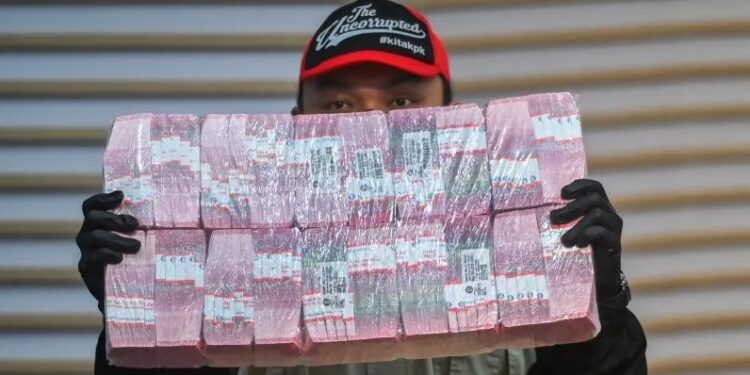Terbesar Sejarah OTT, Sita Rp106,3 Miliar dari Kasus Suap HGB Summarecon
