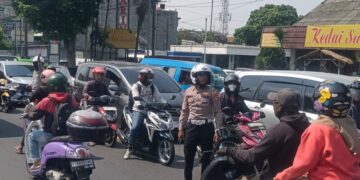 Polisi Urai Kemacetan Panjang di Jalan Raya Tajur, Terapkan Rekayasa Lalu Lintas