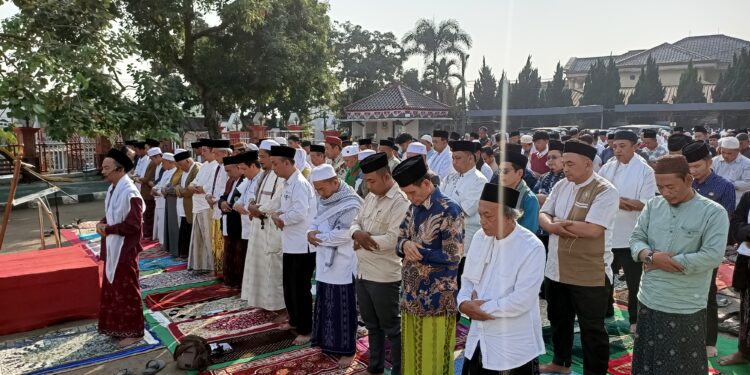 Kecamatan Cibungbulang Gelar Sholat Istisqo Bersama, Mohon Hujan Dan Keberkahan Di Tengah Musim Kemarau