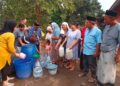 Kekeringan Pertama Kali Melanda Desa Cibuntu, Mata Air Di RW 04 Di Serbu Warga