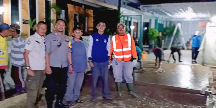 Betonisasi Jalan Lingkungan Desa Ciomas Rahayu: Wujudkan Infrastruktur Kokoh