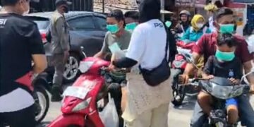 PSI Bogor Edukasi Warga dan Bagikan Masker di Tengah Sebaran Abu Vulkanik