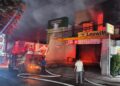 Diduga Konsleting Kabel Listrik, Leuwimart Ludes Terbakar