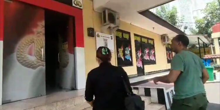 Polsek Cileungsi Tangkap Pelaku Penipuan Lansia Bermodus Bantuan Modal Usaha, Korban Rugi Uang dan Emas