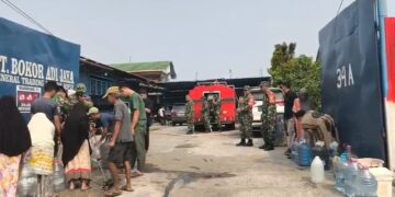 Korem 061 Suryakencana Salurkan Bantuan Air Bersih Ke Warga Desa Cibadak
