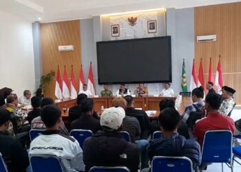 Mediasi Memanas, 26 KK Tugu Utara Minta Hak Pekerja PT SSBP Dipenuhi