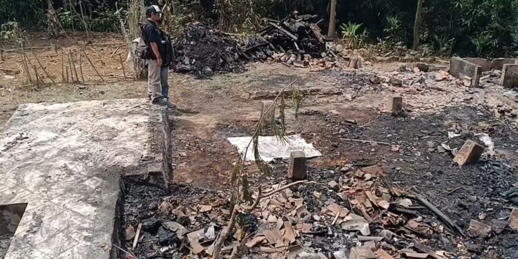 Diduga Lupa Matikan Kompor, Rumah Warga Kadudampit Sukabumi Ludes Terbakar