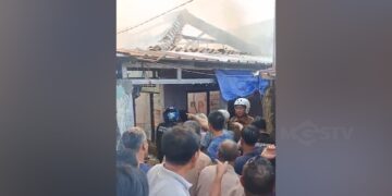 Empat Rumah Di Bondongan Bogor Terbakar, Warga Tersetrum Saat Bantu Padamkan Api