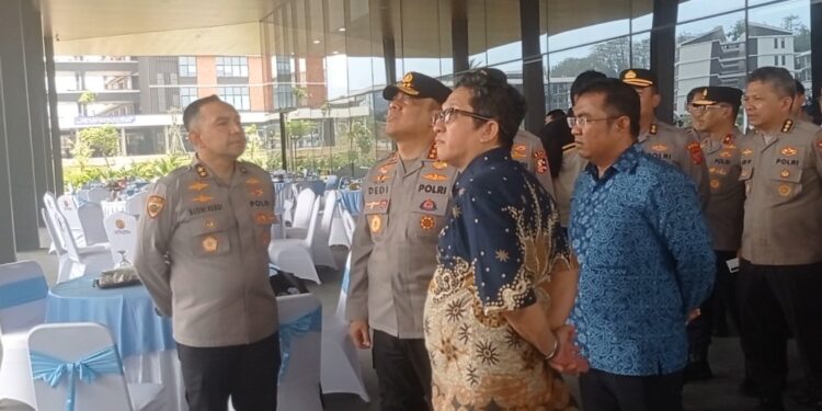 Siap Terima Angkatan Ketiga, Wakapolri Kunjungi SMA KTB Gunungsindur
