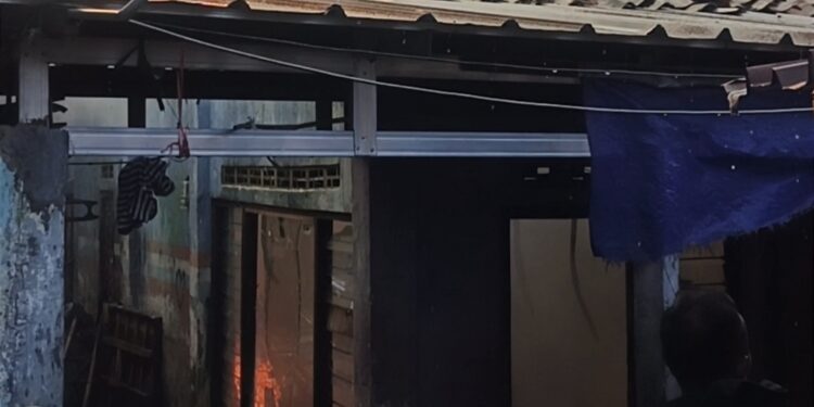 Api Mengamuk di Permukiman Padat Bondongan, 4 Rumah Terbakar