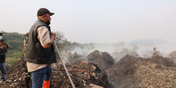 Rudy Susmanto Kerahkan 600 Personel Tangani Kebakaran TPA Galuga, di Titik Area Pengelolaan Sampah Wilayah Kota Bogor