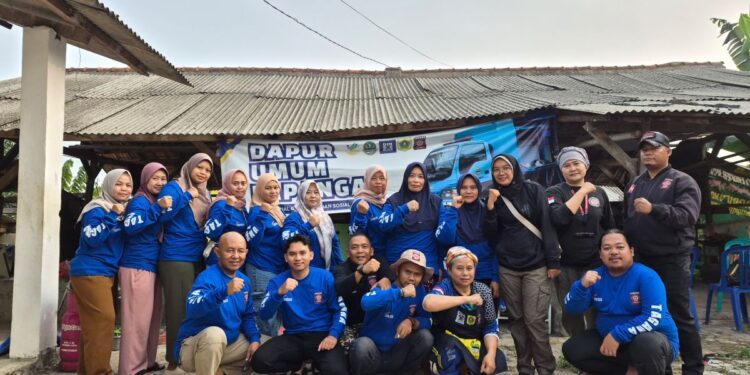 Pemkab Bogor Salurkan 4.000 Nasi Bungkus untuk Petugas Kebakaran TPAS Galuga