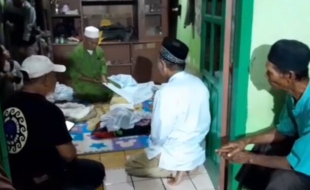 Tragedi Dua Bocah, Bermain Ditemukan Mengambang Di Kolam Ikan