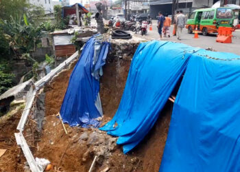 TPT Jalan Raya Tajur Kembali Longsor, LPM Muarasari Pantau Perbaikan