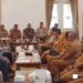 Bupati Sukabumi Terima Aspirasi Petani yang Tolak Pembangunan Yonif TP 345 Maung Sancang