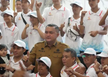 Rudy Susmanto Lepas Kontingen Kabupaten Bogor ke PESONAS II Kupang, Beri Motivasi Atlet Berprestasi