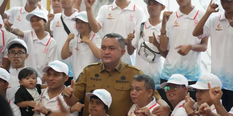 Rudy Susmanto Lepas Kontingen Kabupaten Bogor ke PESONAS II Kupang, Beri Motivasi Atlet Berprestasi